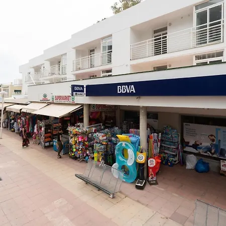 Neighbours Magaluf (Mallorca)